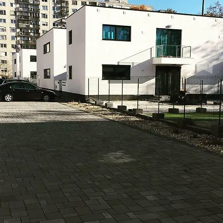 Apartment Gardens 1. *